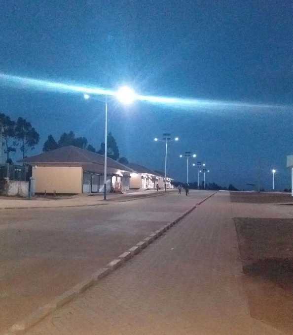 信阳市非洲科特迪瓦太阳能路灯工程